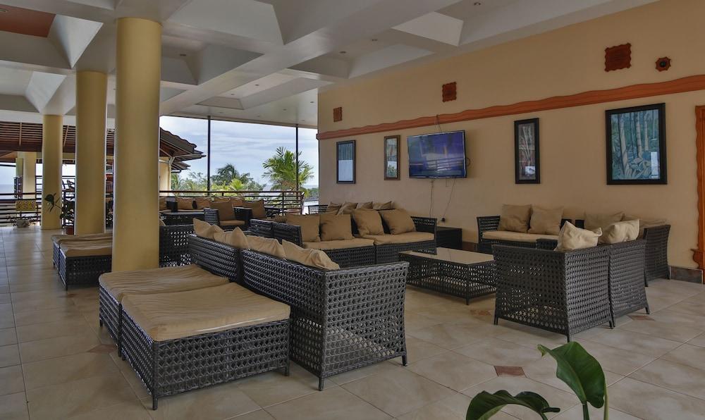 Grafton Beach Resort Black Rock Exteriör bild